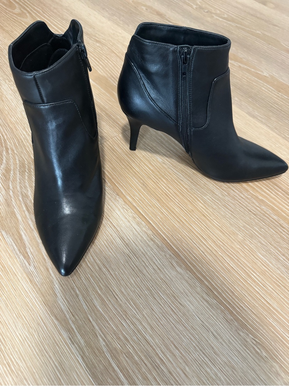 Sole Society Black Leather Pointed-Toe 3” Ankle Booties with Side Zip